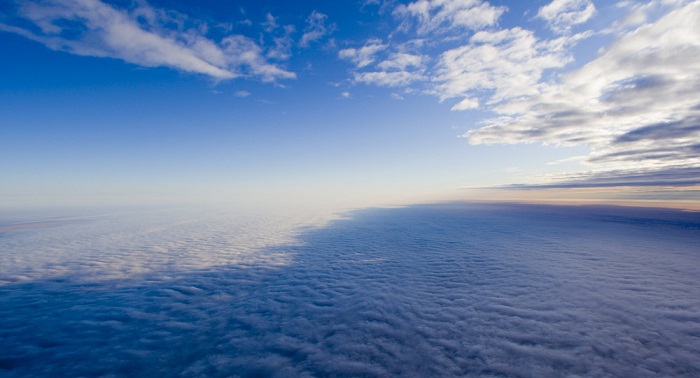 L`atmosphère de la Terre s`est agrandie depuis sa formation